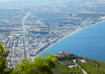 Онлайн веб камера Греция Пелопоннес панорама Лутраки